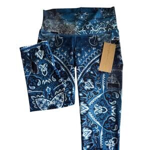 NIYAMA SOL Beach Comber Blue Paisley Bandana Print Leggings Women’s Medium